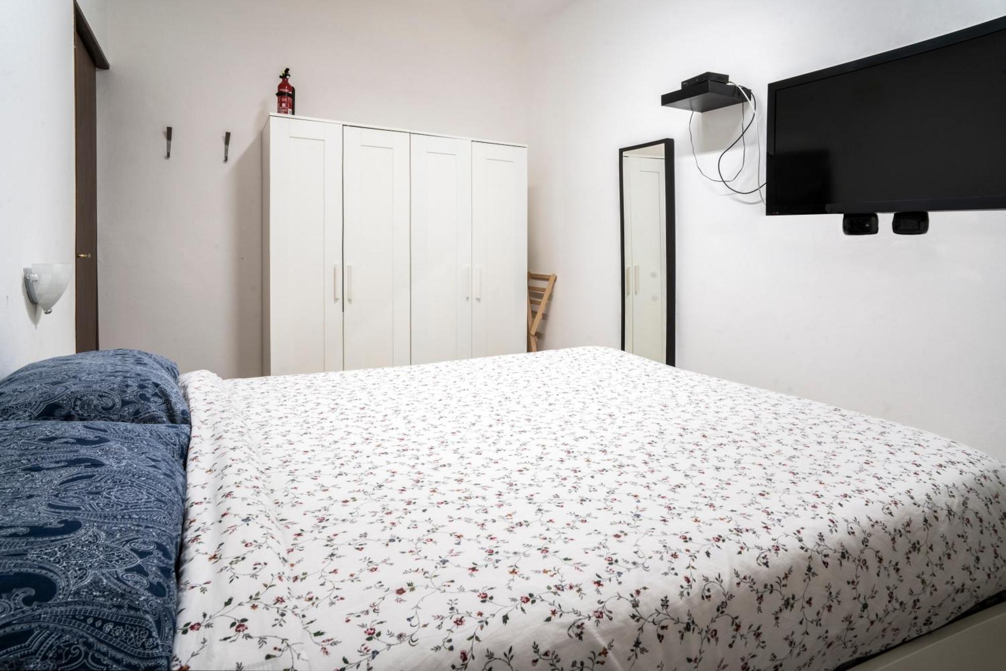 Houseingenoacenter Parking Appartement Buitenkant foto